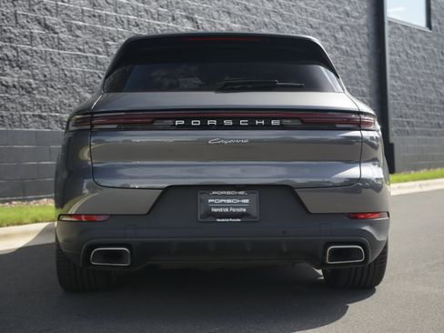 Certified 2025 Porsche Cayenne S AWD/4WD image 6