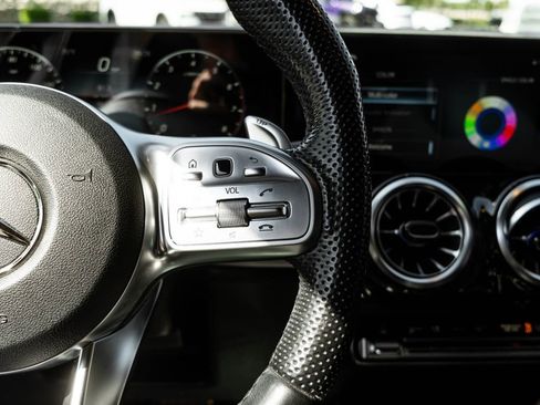 Used 2022 Mercedes-Benz GLB 35 AMG 4MATIC image 22