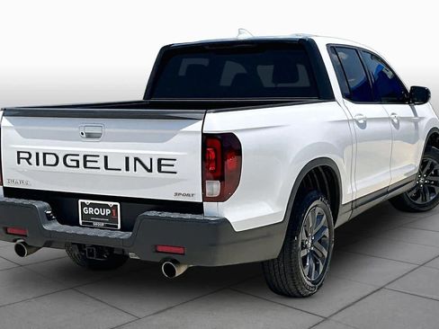 Used 2024 Honda Ridgeline Sport image 13