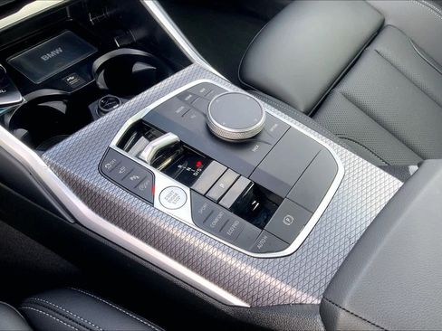 Certified 2025 BMW 330i Sedan image 16