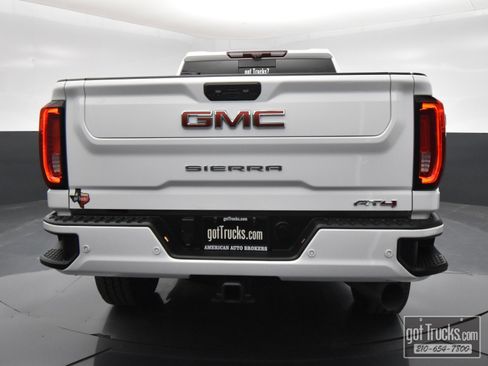 Used 2023 GMC Sierra 2500 AT4 w/ AT4 Premium Plus Package image 6