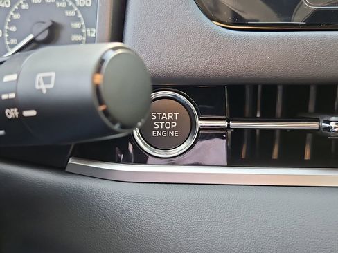 New 2026 Mitsubishi Outlander SE FWD image 25
