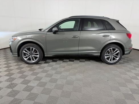 Certified 2022 Audi Q3 2.0T Premium Plus w/ Premium Plus Package AWD/4WD image 2