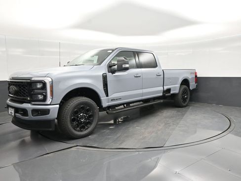 New 2026 Ford F350 Lariat w/ Black Appearance Package image 17