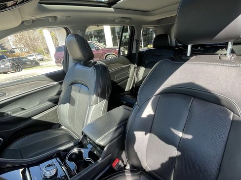 Used 2022 Jeep Grand Cherokee Limited 4xe w/ Luxury Tech Group II image 21