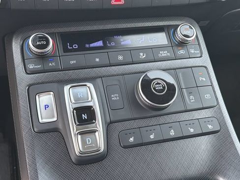 Used 2024 Hyundai Palisade Limited FWD image 31