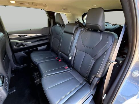 Used 2026 INFINITI QX60 Luxe w/ Cargo Package FWD image 21
