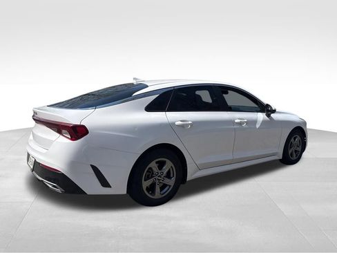 Used 2022 Kia K5 LXS image 12