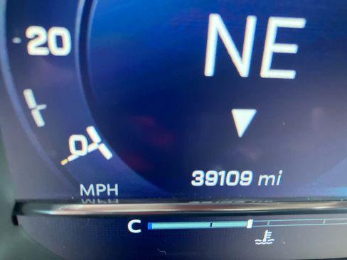 Used 2025 Chevrolet Silverado 1500 LT image 17