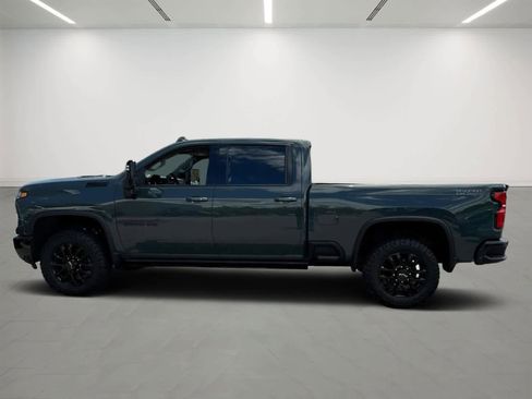 Used 2025 Chevrolet Silverado 2500 LTZ w/ LTZ Plus Package AWD/4WD image 2