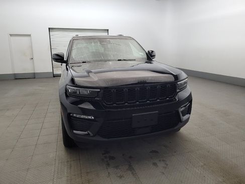 Used 2023 Jeep Grand Cherokee Limited w/ Black Appearance Package image 14