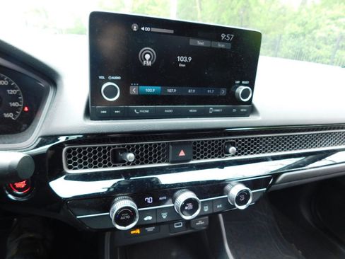 Used 2024 Honda Civic Sport image 9