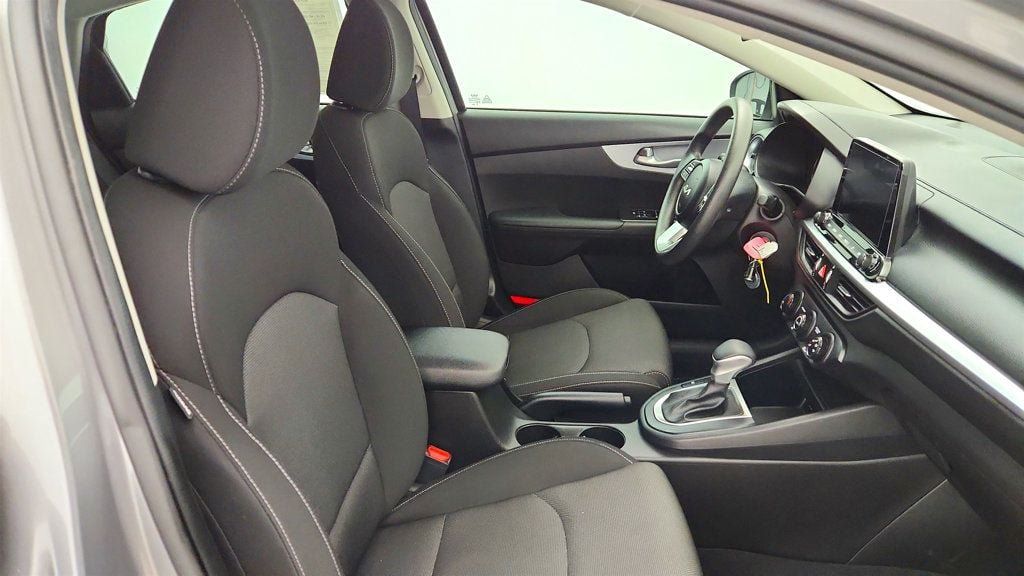 Used 2023 Kia Forte LXS FWD image 23