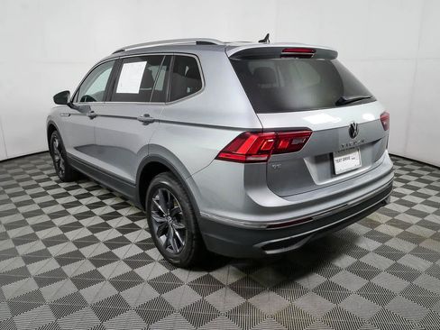 Certified 2023 Volkswagen Tiguan SE FWD image 25