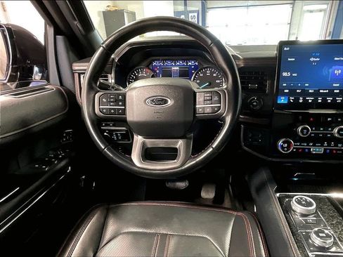 Used 2023 Ford Expedition Limited AWD/4WD image 18