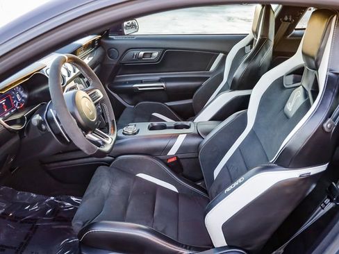 Used 2022 Ford Mustang Shelby GT500 w/ Carbon Fiber Track Pack image 18