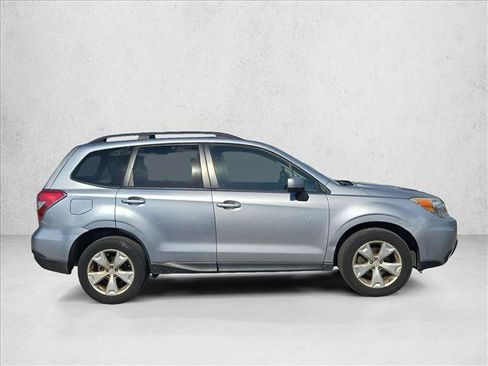 Used 2015 Subaru Forester 2.5i Premium w/ All-Weather Package AWD/4WD image 4