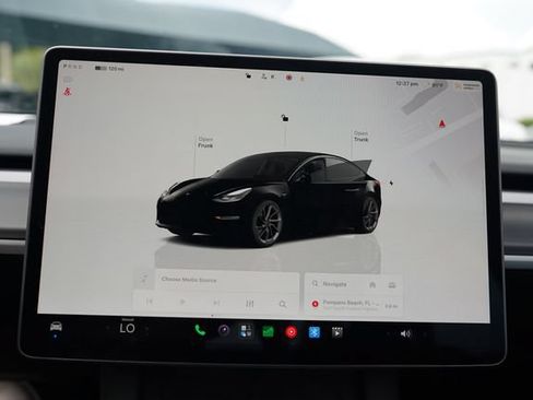 Used 2023 Tesla Model 3 Standard Range RWD image 33