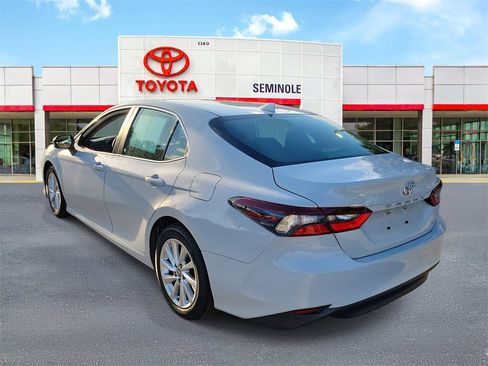 Used 2023 Toyota Camry LE image 4