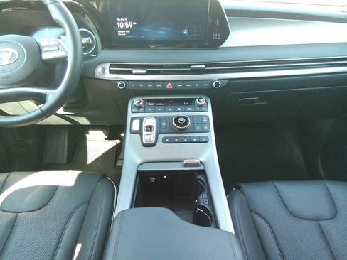 Certified 2025 Hyundai Palisade SEL image 11