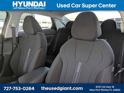 Certified 2024 Hyundai Elantra Blue image 7