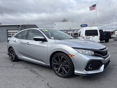 Used 2018 Honda Civic Sport image 1