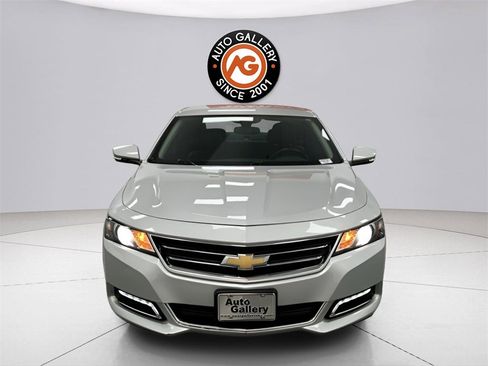 Used 2018 Chevrolet Impala LT image 2