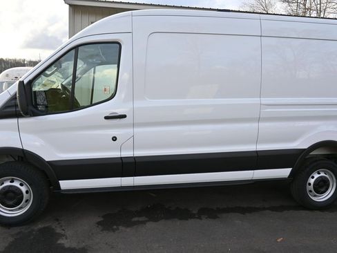 New 2026 Ford Transit 250 148 Medium Roof RWD image 34
