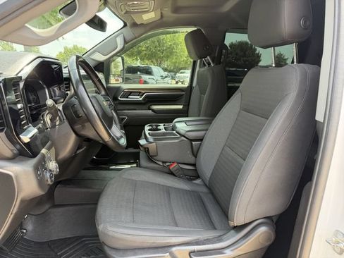 Used 2024 Chevrolet Silverado 2500 LT AWD/4WD image 25