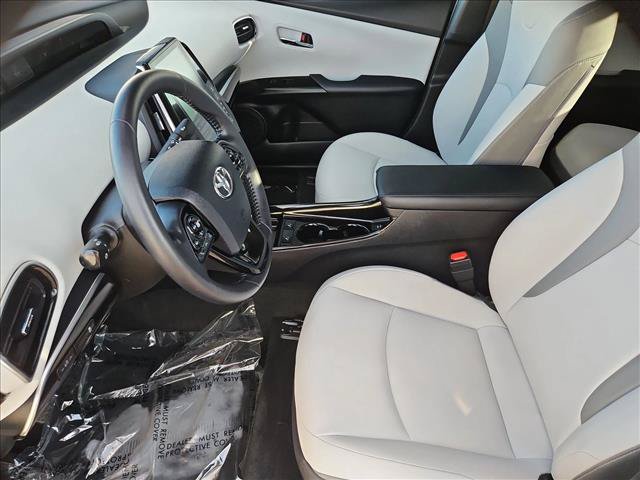 Certified 2022 Toyota Prius Prime XLE w/ Protection Package (TMS) FWD image 22
