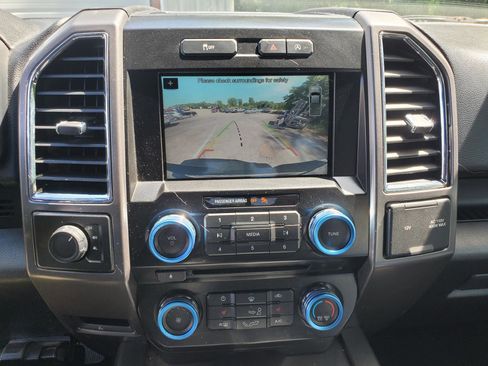 Used 2016 Ford F150 XLT w/ Equipment Group 302A Luxury AWD/4WD image 43