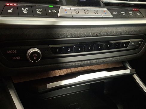 Used 2020 BMW 330i xDrive Sedan w/ Convenience Package image 18