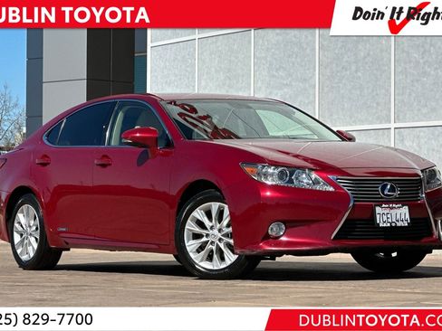 Used 2013 Lexus ES 300h w/ Luxury Pkg image 1