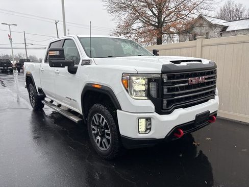Used 2022 GMC Sierra 2500 AT4 image 2