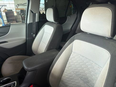 Used 2020 Chevrolet Equinox LS w/ LPO, Blackout Package FWD image 5