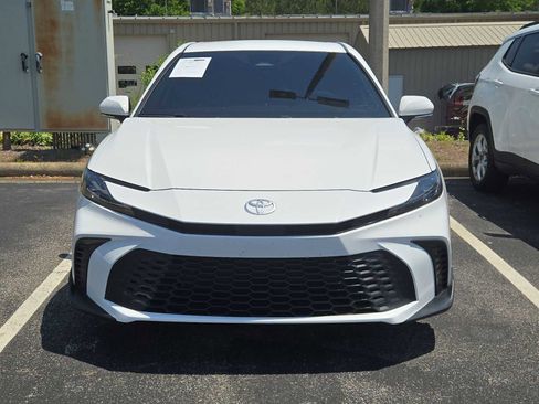 Used 2025 Toyota Camry SE w/ Multimedia Upgrade Package FWD image 2