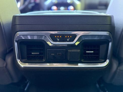 Used 2019 GMC Sierra 1500 SLT w/ SLT Premium Plus Package AWD/4WD image 30