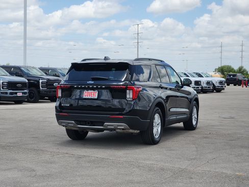 New 2026 Ford Explorer Active w/ Active Comfort Package RWD image 4
