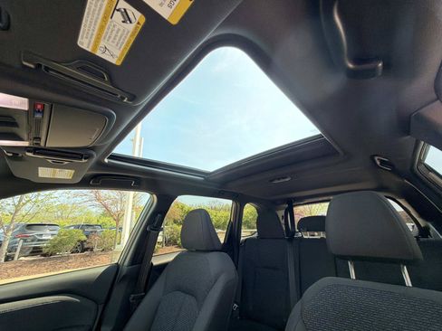 Used 2025 Subaru Forester Premium AWD/4WD image 31