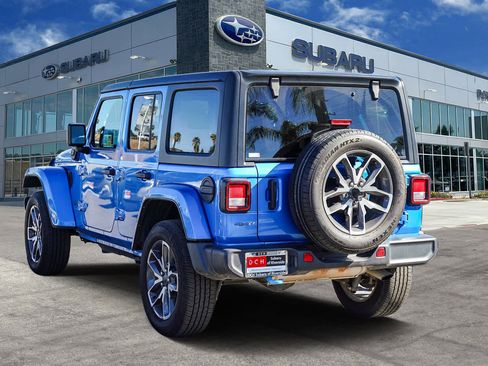 Used 2024 Jeep Wrangler Sport S image 6