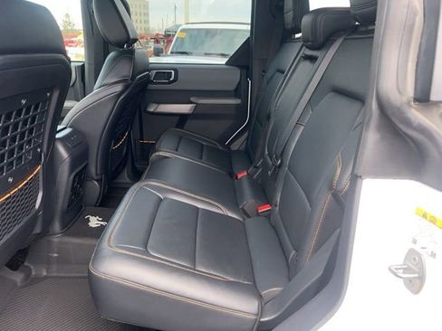Used 2022 Ford Bronco Badlands w/ Sasquatch Package image 9