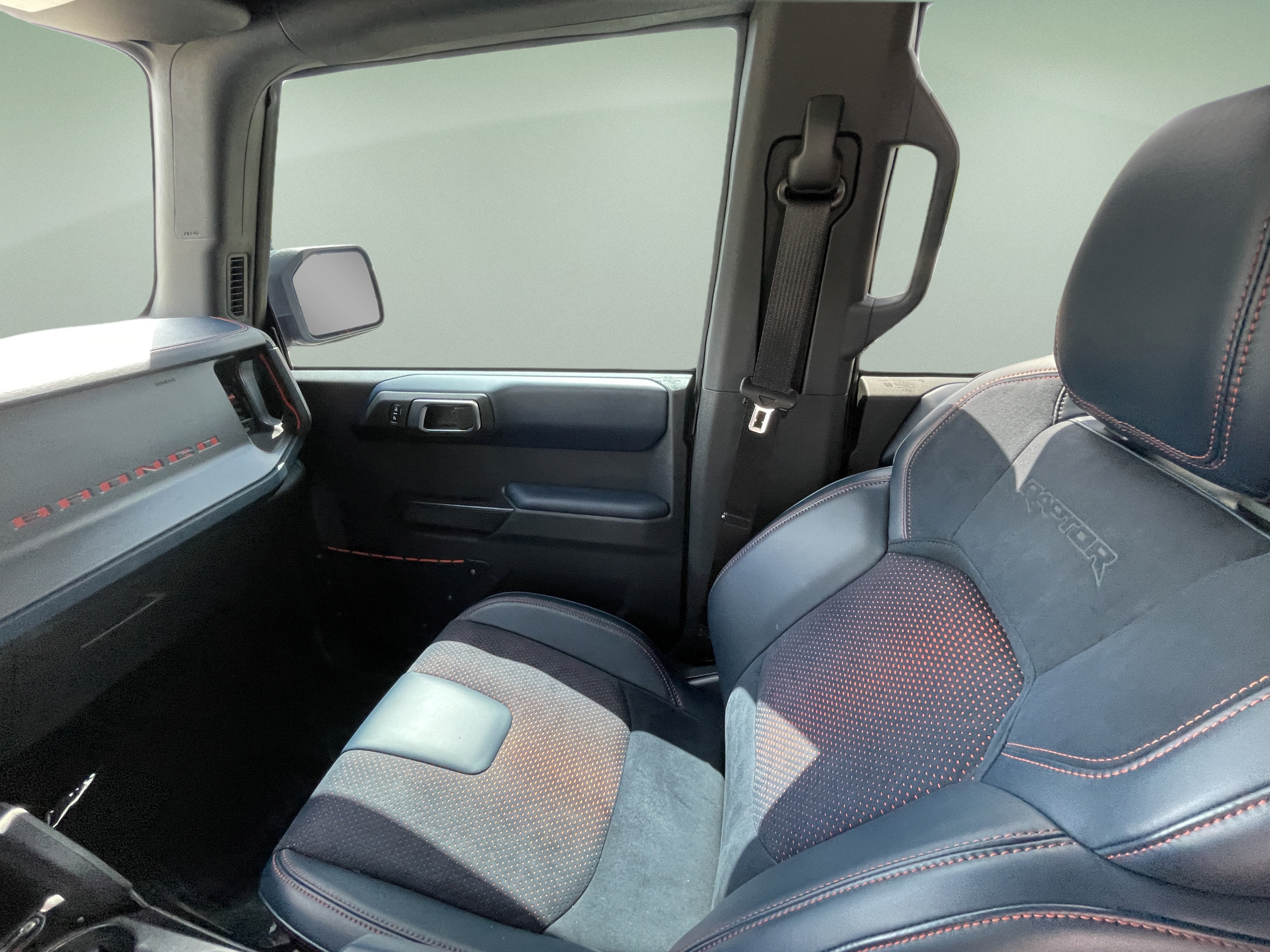 Used 2025 Ford Bronco Raptor AWD/4WD image 36