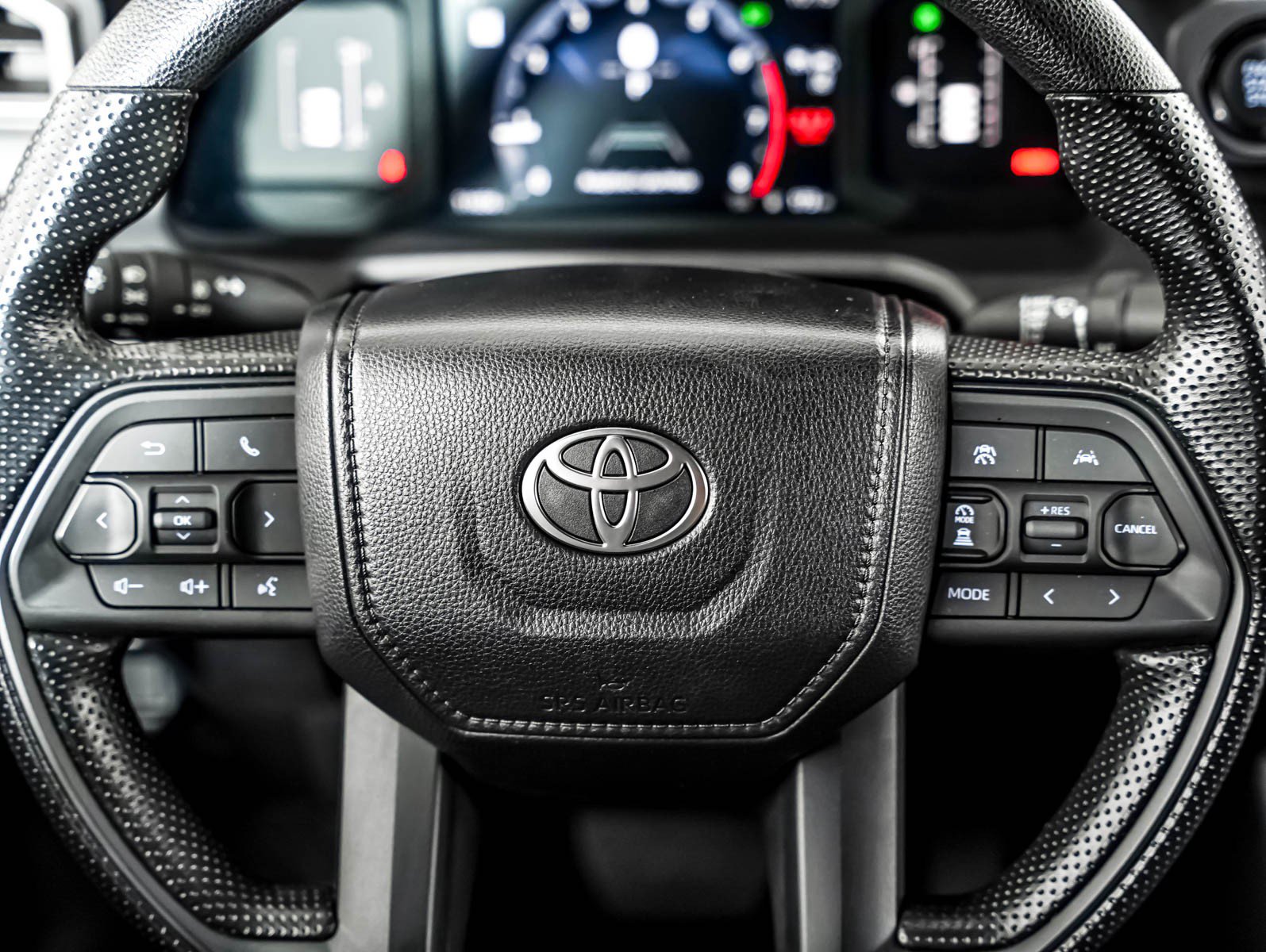 Used 2025 Toyota Tacoma SR5 RWD image 12