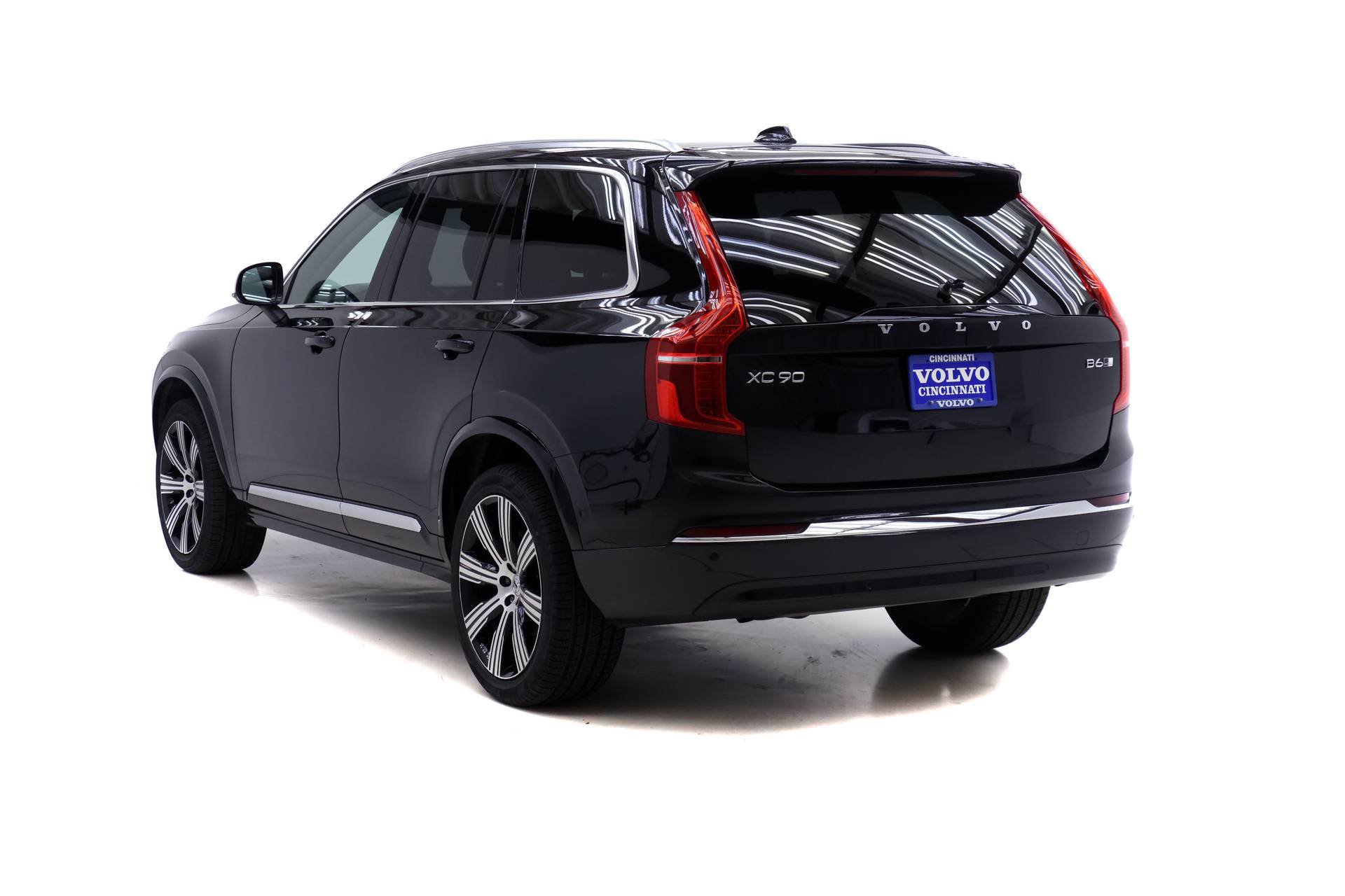 Certified 2023 Volvo XC90 B6 Ultimate AWD/4WD image 5