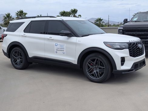 New 2026 Ford Explorer ST-Line w/ ST-Line Street Pack RWD image 1