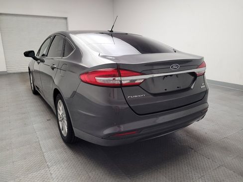 Used 2017 Ford Fusion SE w/ Fusion SE Technology Package image 6