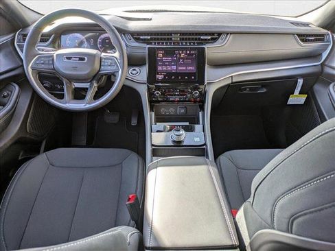 New 2025 Jeep Grand Cherokee L Laredo w/ Luxury Tech Group I image 15