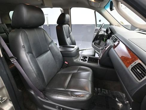 Used 2014 Chevrolet Tahoe LT w/ Luxury Package image 51