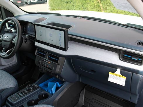 Used 2025 Ford Maverick XLT w/ Equipment Group 302A image 38