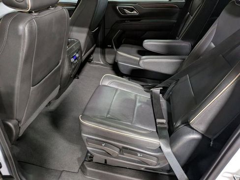 Used 2023 Chevrolet Suburban Premier AWD/4WD image 26